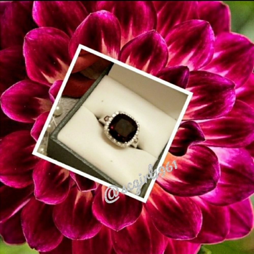 STUNNING SMOKEY TOPAZ